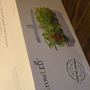 White LED Light Fixture